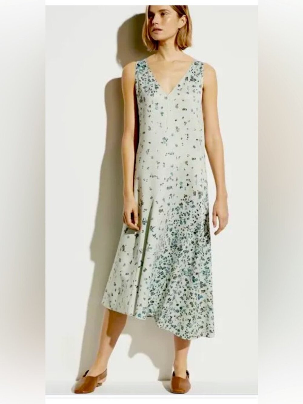 NEW Vince Floral Satin Midi V Neck Asymmetrical Shift Dress in Aloe Small